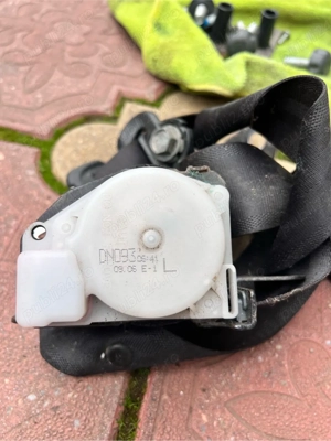 centuri spate mitsubushi pajero 7 locuri  - imagine 3