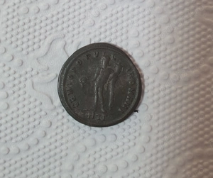 Vând monede și bancnote vechi 