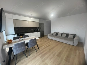 Proprietar vând 1 2 duplex 