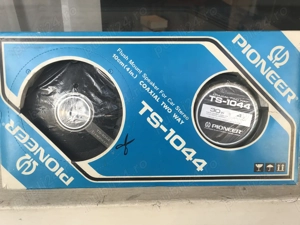 Boxe auto Pioneer fabricate in Japona 30w 2cai cu radio auto Panasonic 