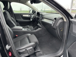 Volvo xc40 d4 190cp 4x4 - imagine 9