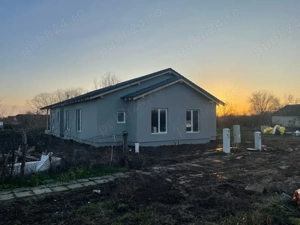 vand 1 2 duplex in mosnita noua sat albina