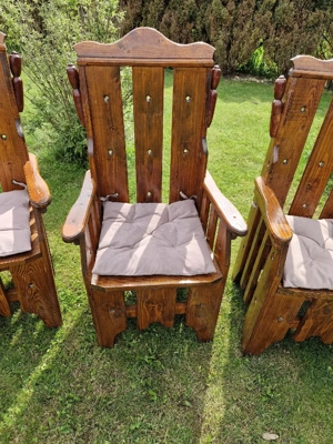 Scaune rustice din lemn