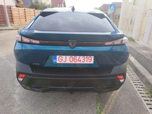  Noul Peugeot 408, An 2023, 1.2L PureTech 130 S&S EAT8 Allure Pack Automat  - imagine 4