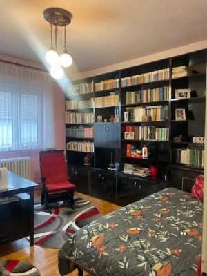 Vand vila deosebita , situata central - imagine 14