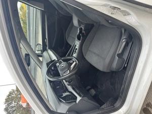 Vand Golf 8, 2022, 2.0 diesel 116 cai, automatic 7+1, km 157.000 - imagine 8