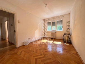 Apartament cu 3 camere, decomantat, etajul 2 , zona Spitalul Judetean - imagine 7