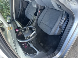 Vand Golf 8, 2023, 2.0 diesel, 116 cai, automat 7+1, km 199.000 - imagine 8