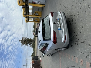 Vand Golf 8, 2023, 2.0 diesel, 116 cai, automat 7+1, km 199.000 - imagine 2