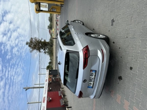 Vand Golf 8, 2023, 2.0 diesel, 116 cai, automat 7+1, km 199.000 - imagine 3