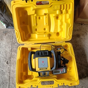 Diverse scule noi și second