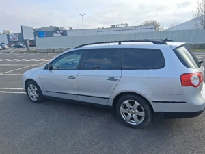 Vând Volksvagen Passat b6 break an fabricație 2010 2000 diesel  6 trepte  - imagine 5