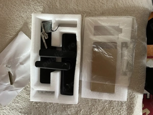 yala inteligenta cu card, cod si amprenta digitala, noua nefolosita. - imagine 3