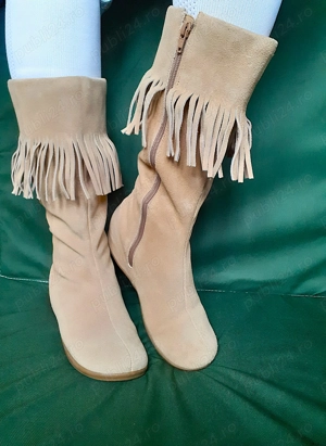 NOI: Cizme Fiore din piele naturală întoarsă tip mocasini cu franjuri și fermoar