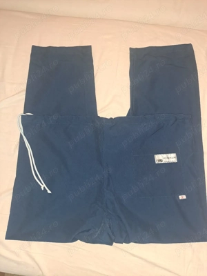 vand costume asistenti medicali