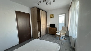 Închiriez apartament cu 3 camere, situat în zona Militari Lujerului - imagine 8