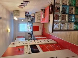 Vând apartament 3 camere în Cisnădie. 