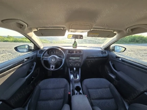 Volkswagen Jetta 1.6 tdi DSG - imagine 3