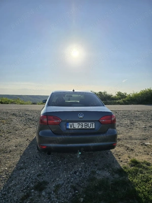 Volkswagen Jetta 1.6 tdi DSG - imagine 4