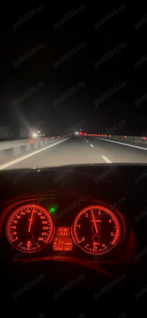 BMW X1 xDrive 4x4 - imagine 9