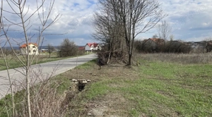 Vând teren intravilan in Turcinesti 2200mp - imagine 2