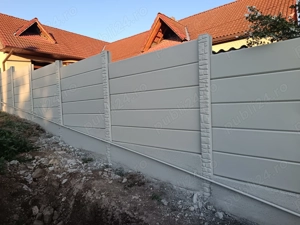 Placi de gard prefabricate din beton