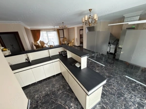 Vand  Schimb apartament 5 camere Penthouse - imagine 7