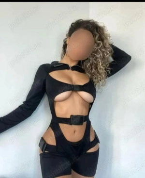 Rebeca,  servicii de calitate 29 de ani! Săruturi 