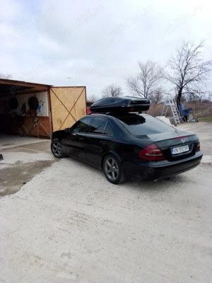  Vând Mercedes 211 din 2004,full opțional la 3200 euro. - imagine 4