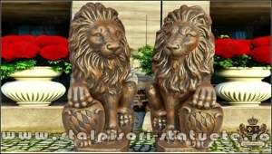 Set statuete lei cu blazon, arămiu patinat, model S2.