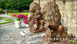 Set statuete lei cu blazon, arămiu patinat, model S2. - imagine 3