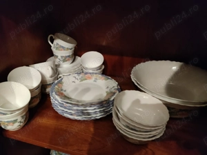 Serviciu de masa - 69 piese, material arcopal, realizat in Franta