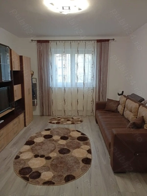 Închiriez garsonieră în cartierul Vasile Aaron 