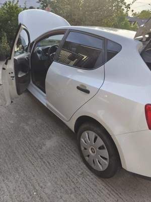 Seat Ibiza 1.4 Diesel 2010 - imagine 4