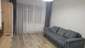 Proprietar inchiriez apartament 2 camere decomandat. 