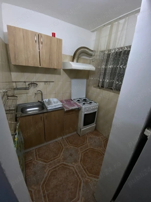 Garsoniera mobilata de inchiriat - imagine 9