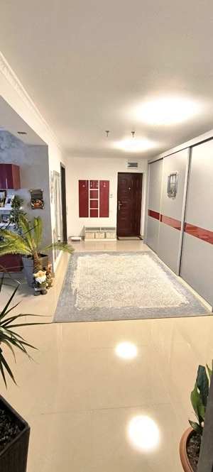 Vand apartament cu 3 camere  - imagine 3