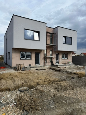 Duplex P+1 -Mosnita Veche-Panouri fotovoltaice 