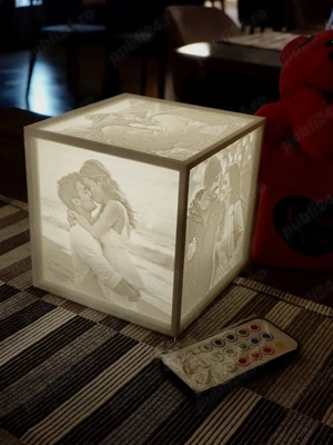 Lampă personalizată 3D cu amintiri   cadou unic