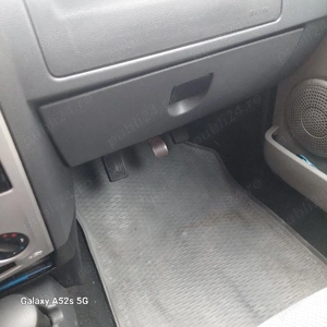 Vând autoturism Dacia Logan an fabricație 2005 - imagine 3