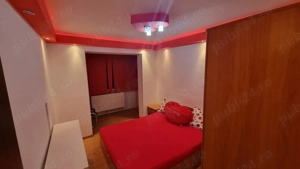 Vand apartament 4 camere , micro 2