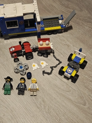 Lego City 60315 Police Mobile Command Truck - imagine 2
