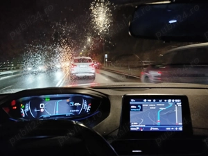 Peugeot 5008 - imagine 8