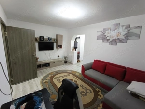Apartament 2 camere in zona centrala Moldova Noua, langa piata - imagine 3
