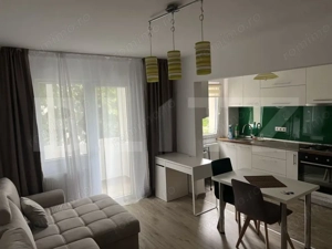 Apartament 3 camere, semidecomandat, balcon, mobilat modern, zona Mănăștur