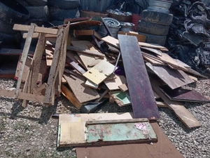 Ridicăm moloz defrișări Ridic orice tip de deseuri din gospodarii si de pe santier, etc