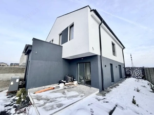 Duplex cu 4 camere si cu panouri fotovoltaice - Giroc