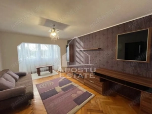 Apartament cu 3 camere, decomandat, etajul 1 , renovat, zona Sagului