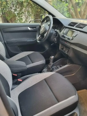 De vânzare Skoda Fabia fabricat 2016  doar 46000 km parcurși singurul proprietar - imagine 2