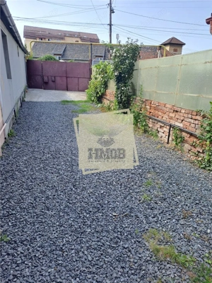 Casa 2 camere | decomandat 50mp | curte privata 40mo | zona Lazaret - imagine 12